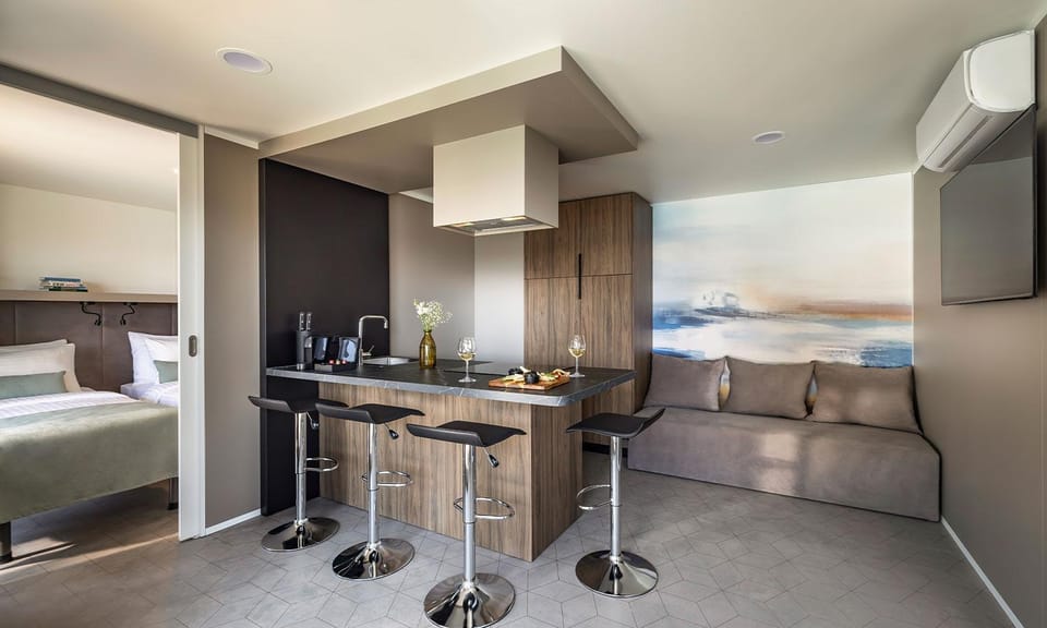 Kitchen or kitchenette, Photo of the whole room, Seating area, Dining area, Bedroom