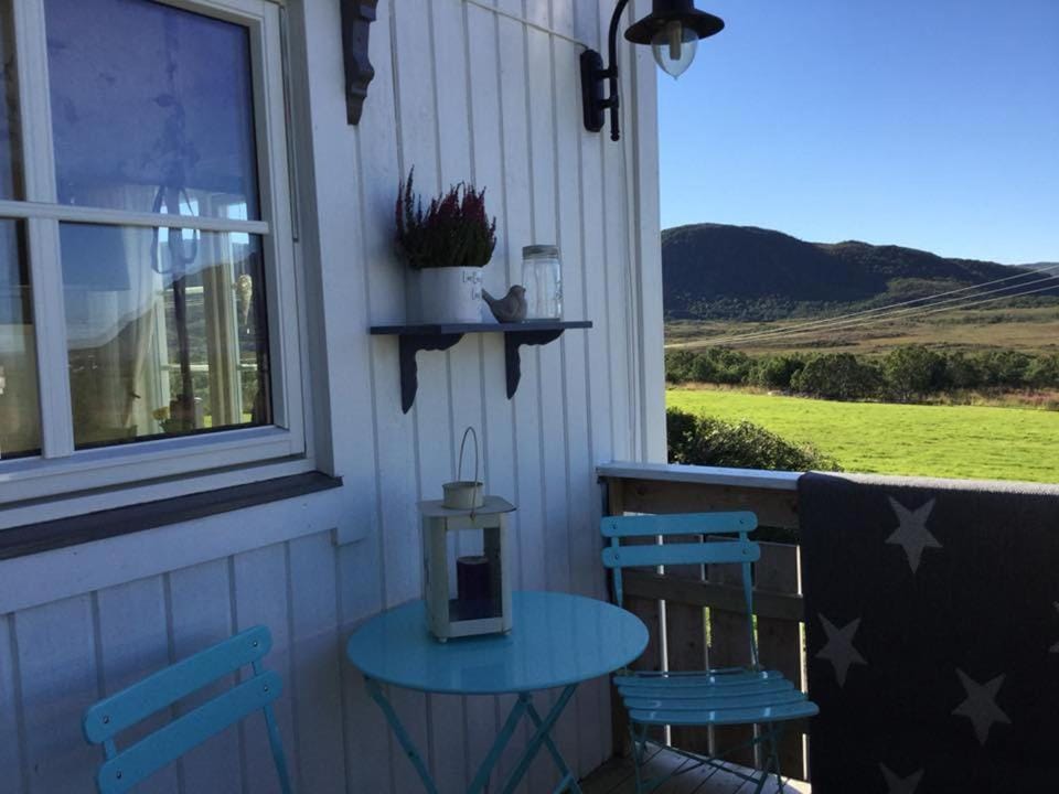 Balcony/Terrace, Mountain view