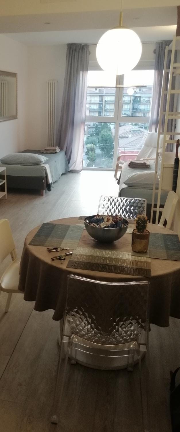 Living room, Photo of the whole room