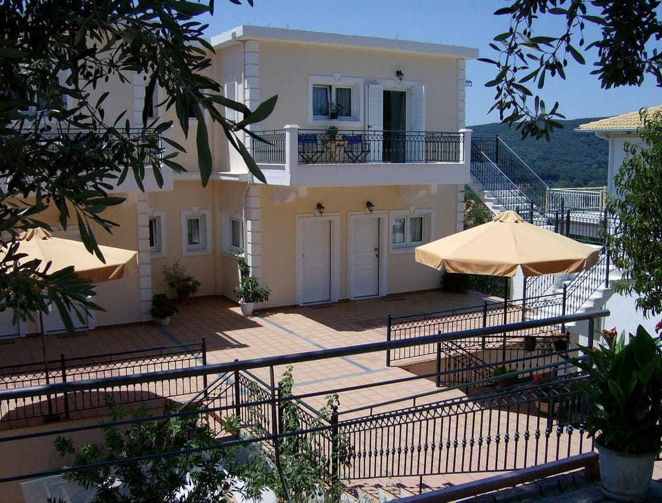 Property building, Day