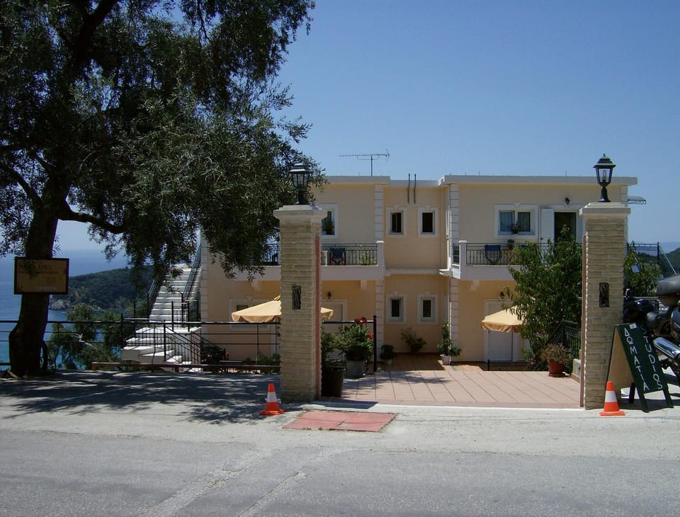 Property building, Day