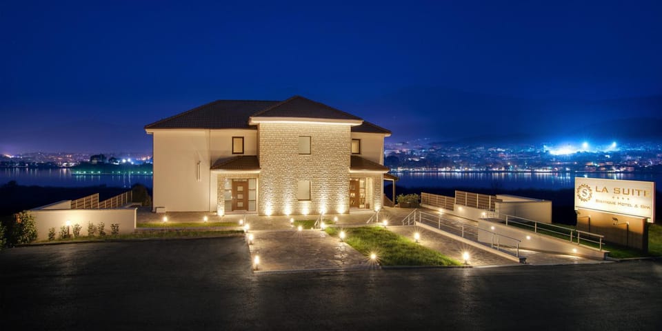 Property building, Lake view