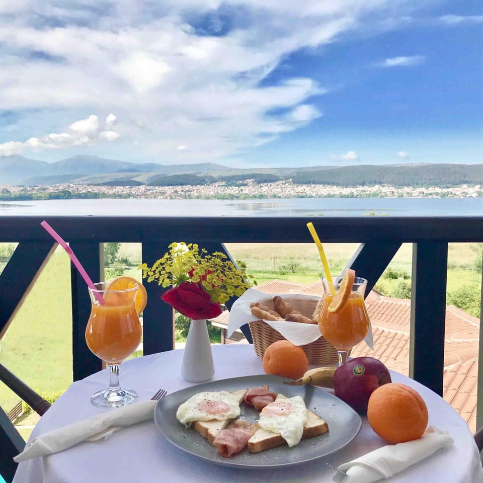 Balcony/Terrace, Lake view, Breakfast