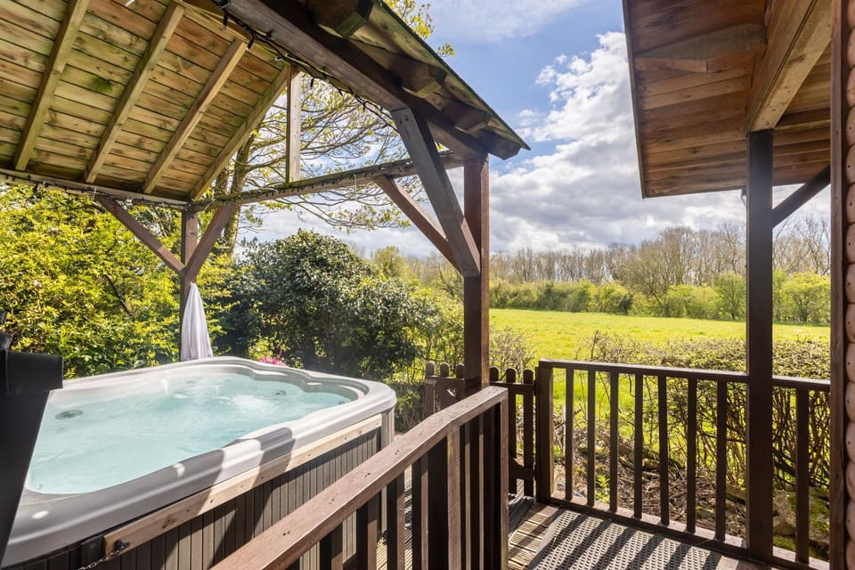 Hot Tub, View (from property/room)