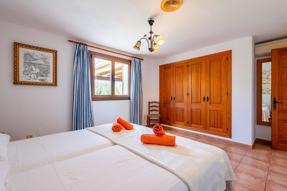 Living room, Bedroom