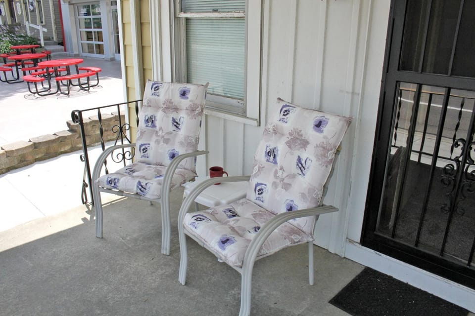 Patio, Balcony/Terrace, Seating area