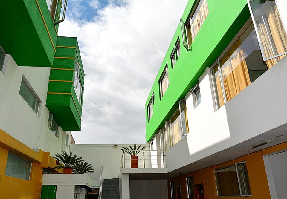 Hostal Terra 2 - EL CONDADO Hostel in Quito