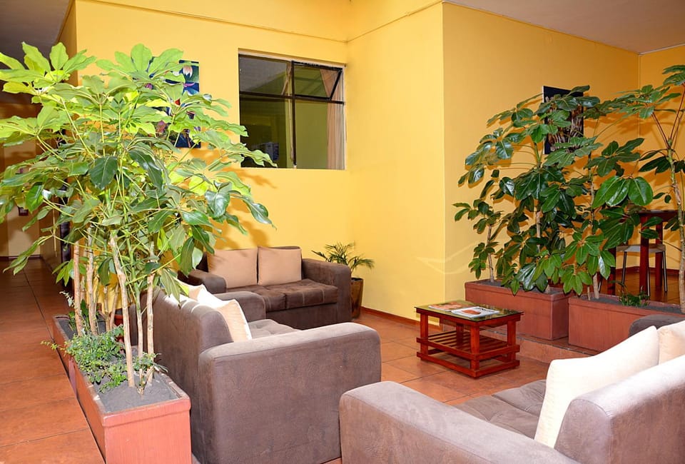 Hostal Terra 3 - BASE AÉREA Hostel in Quito