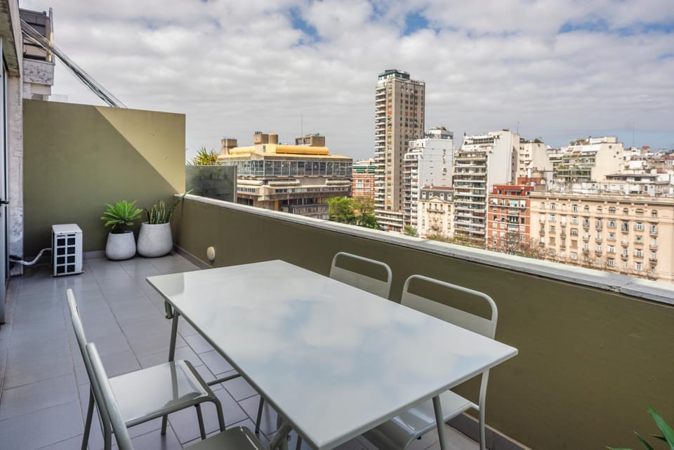 Balcony/Terrace, Dining area, City view