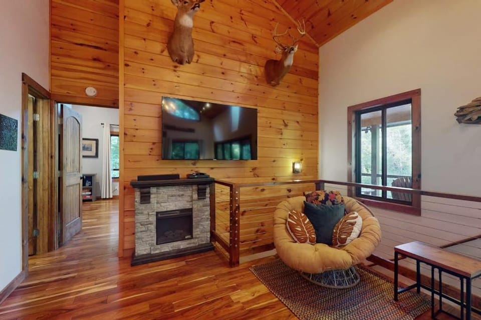 Aska Base Camp House in Georgia
