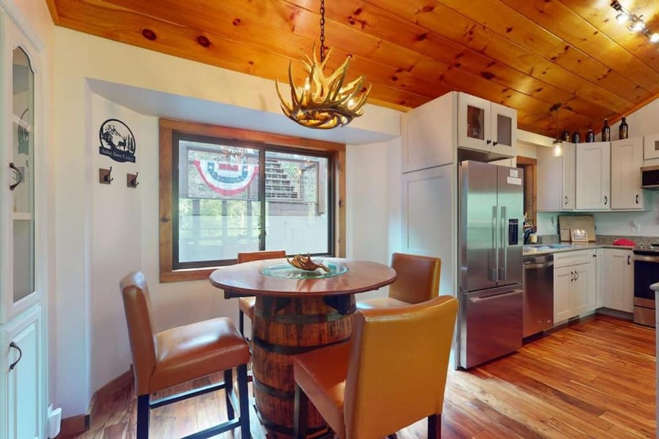Aska Base Camp House in Georgia