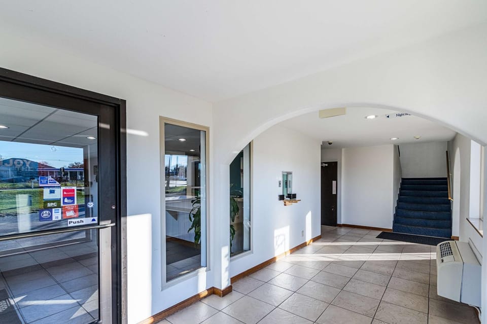 Lobby or reception, On site