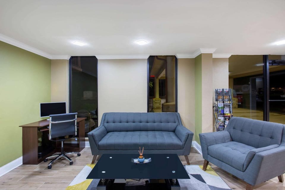 Lobby or reception, On site