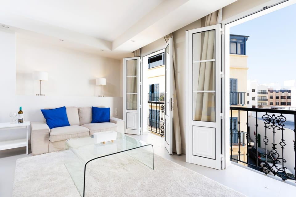 Balcony/Terrace, Living room