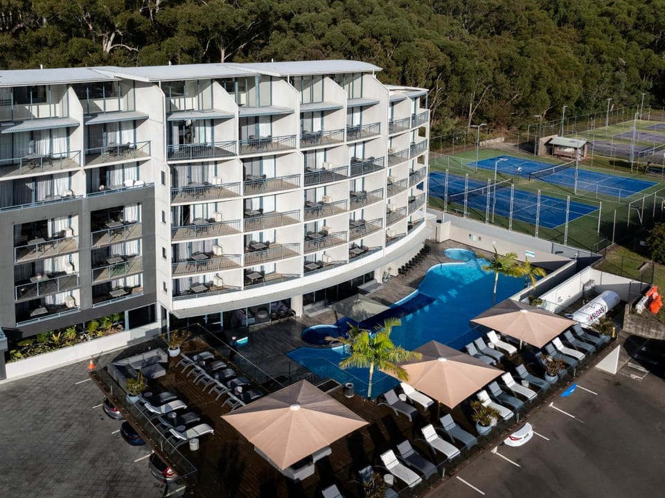 Property building, Swimming pool