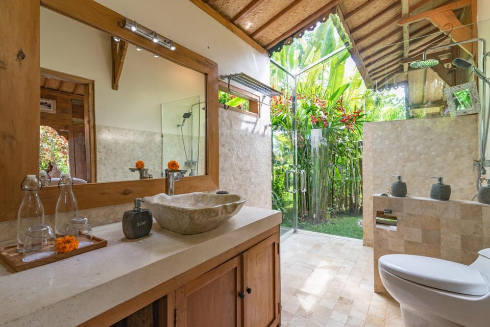 Toilet, Bathroom, Time of day, Open Air Bath