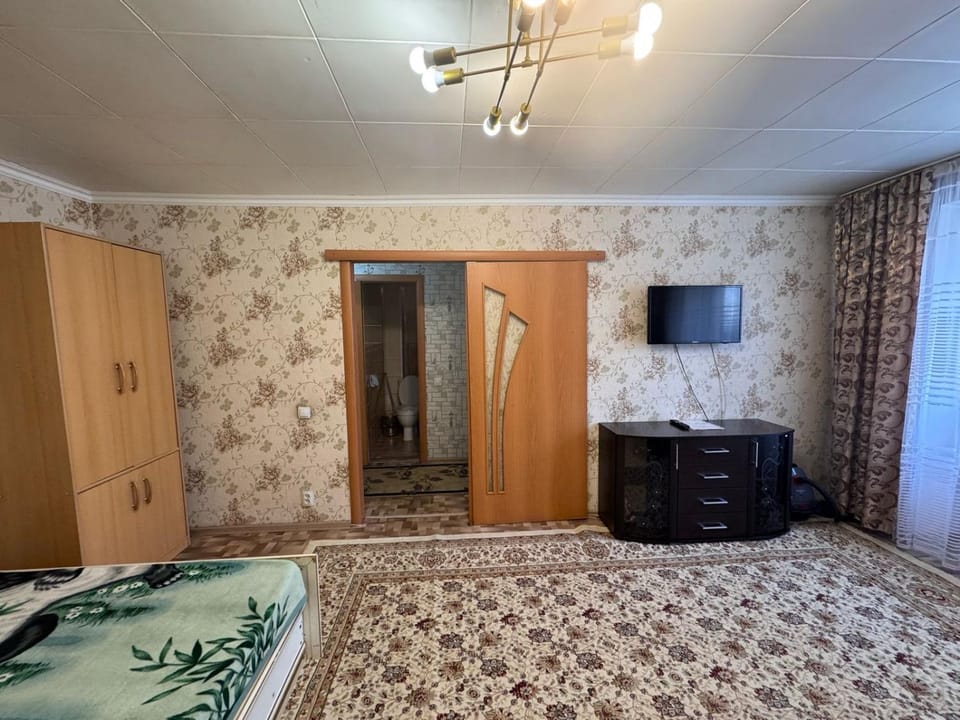 TV and multimedia, Photo of the whole room, wardrobe