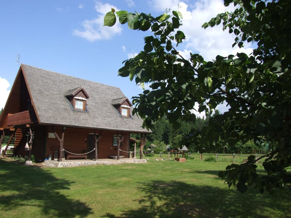 Property building, Spring, Day, Garden, Balcony/Terrace, Bedroom, Garden view