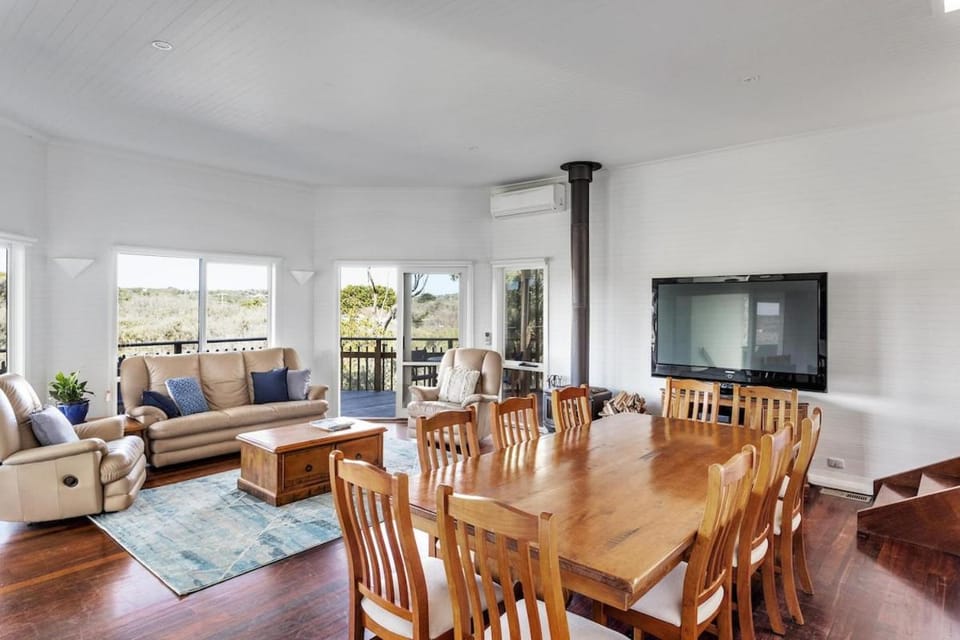 The Heyfield Hideaway: Tennis & Spa House in Melbourne