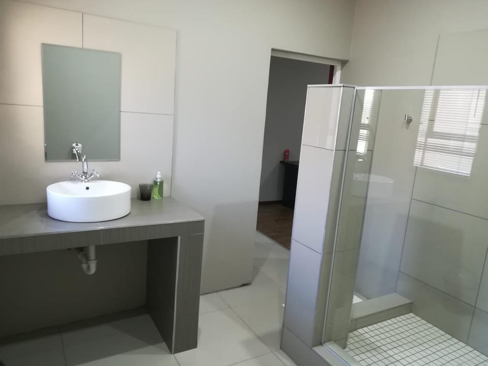 Tranquil House B&B @ 121 Berry St Bed and Breakfast in Eastern Cape