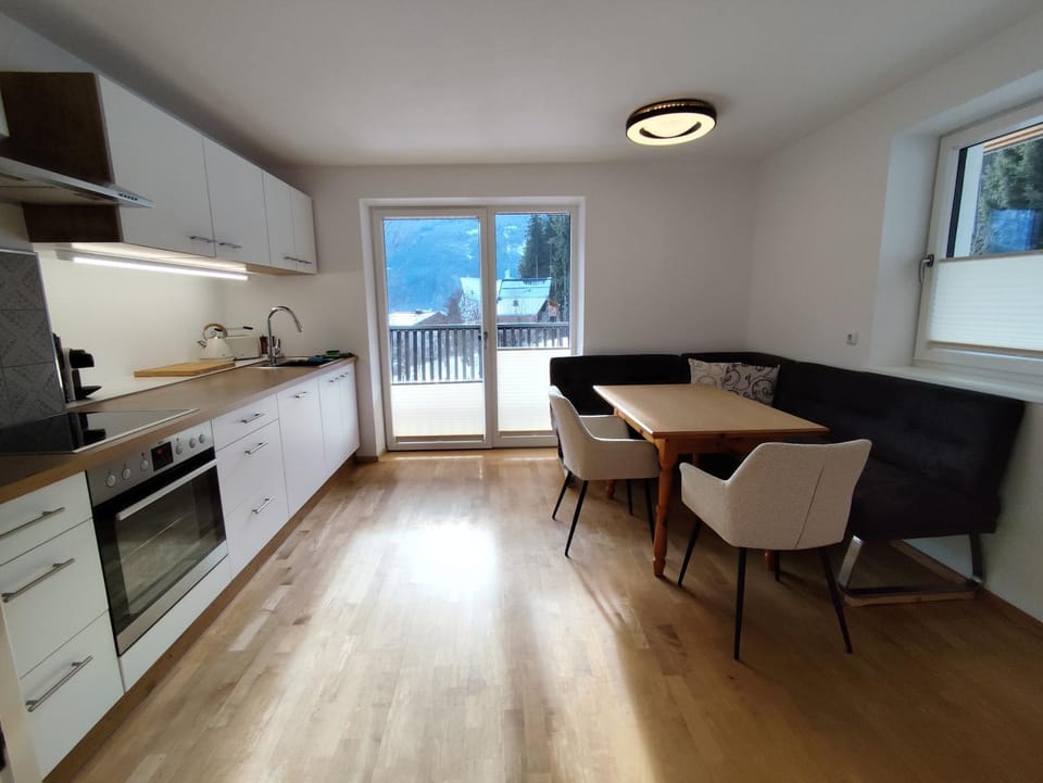 Kitchen or kitchenette, Dining area, stove, kitchen