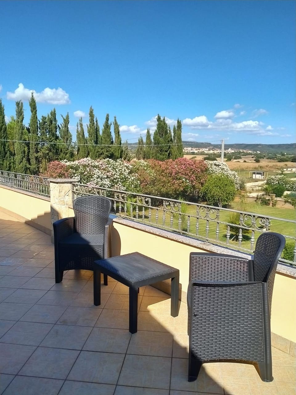 Day, Natural landscape, View (from property/room), Balcony/Terrace, Living room, Seating area