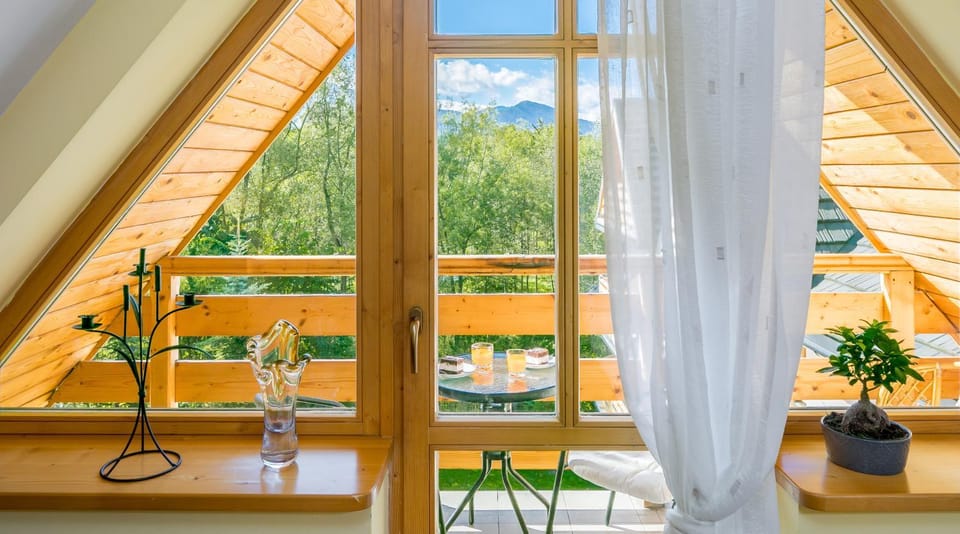 Day, View (from property/room), Balcony/Terrace, Mountain view