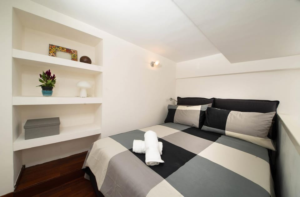 Suite Rodinò Apartment in Naples