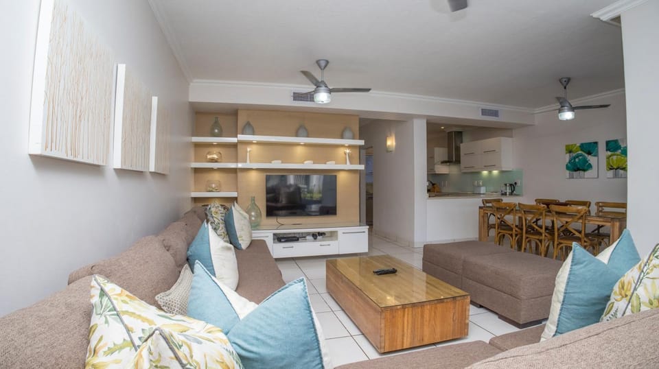 TV and multimedia, Living room, Dining area