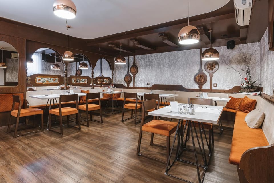 Restaurant/places to eat, Food and drinks, Food