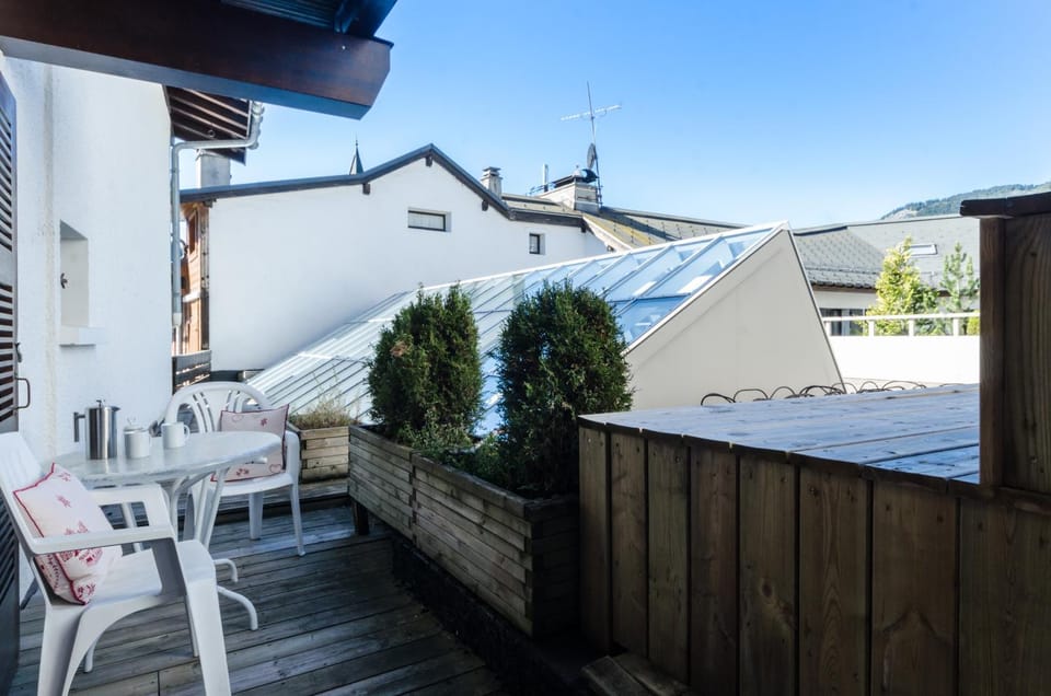 Balcony/Terrace, Mountain view