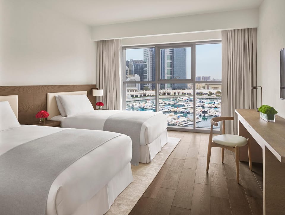 Bed, TV and multimedia, Coffee/tea facilities, View (from property/room), Photo of the whole room, Seating area, Bedroom, Guests, air conditioner