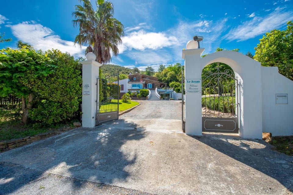 Le Joyau du Golfe de St Tropez Bed and Breakfast in Cogolin