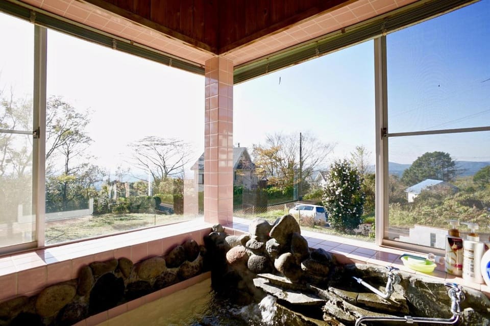 Healing space tajima Shinmoe Bed and Breakfast in Japan