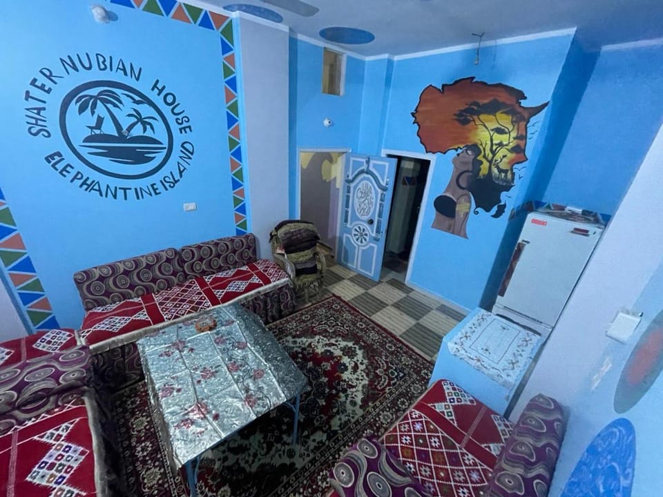 Communal lounge/ TV room, TV and multimedia, Living room, Seating area, minibar