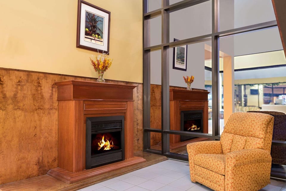 Lobby or reception, On site