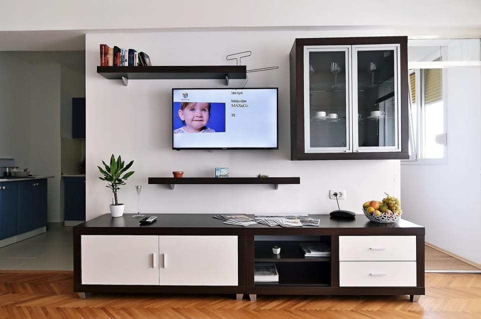 TV and multimedia, Living room
