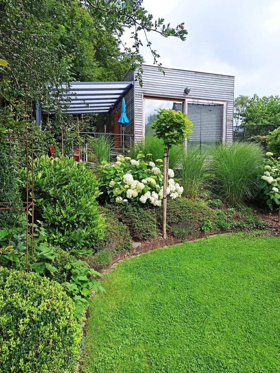 Property building, Garden