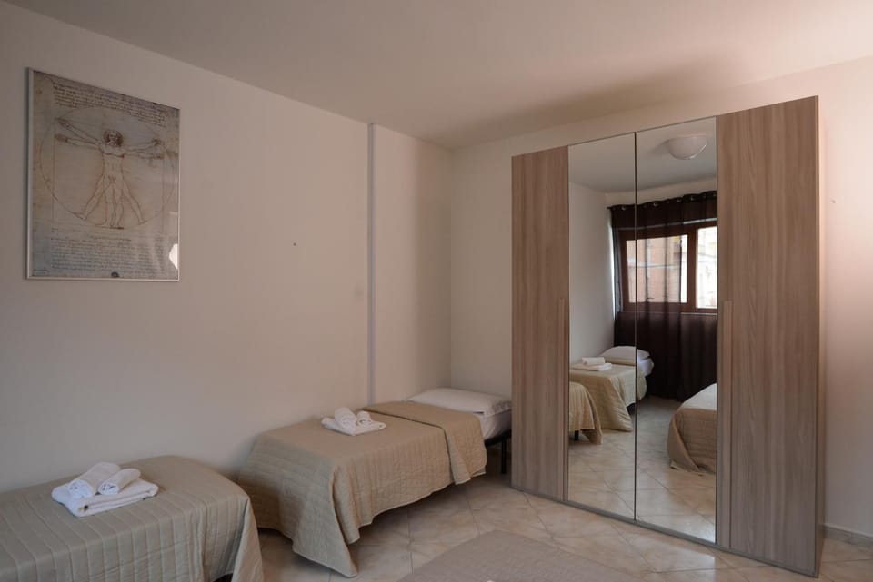 Bedroom, Facility for disabled guests
