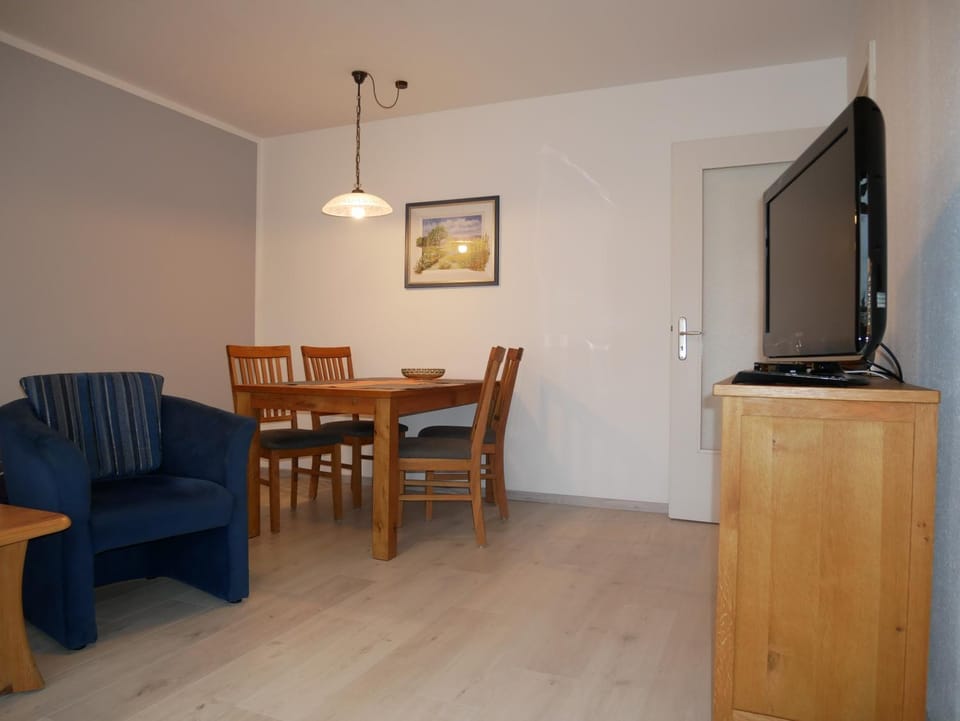 TV and multimedia, Living room, Dining area