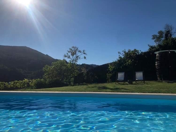 Casa de Carrapatelo Bed and Breakfast in Porto District