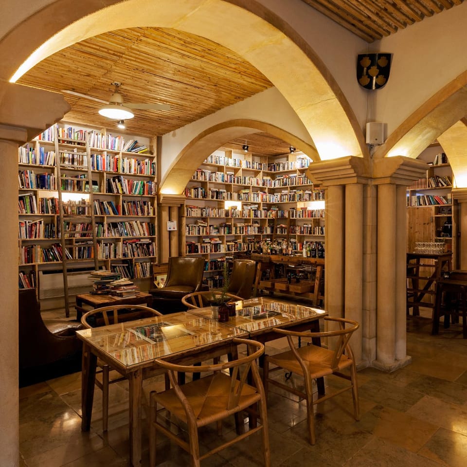 Restaurant/places to eat, Library, Breakfast