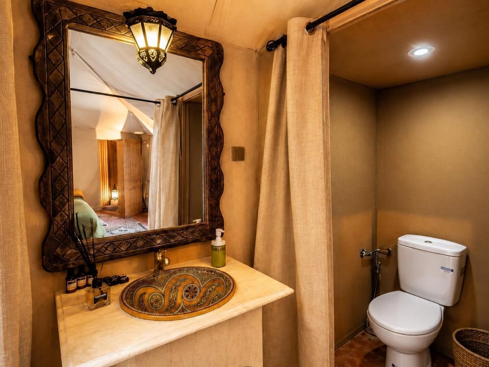 Toilet, Bathroom, Bath, towels