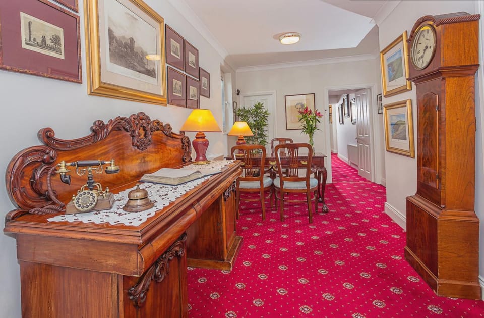 Lobby or reception, Decorative detail