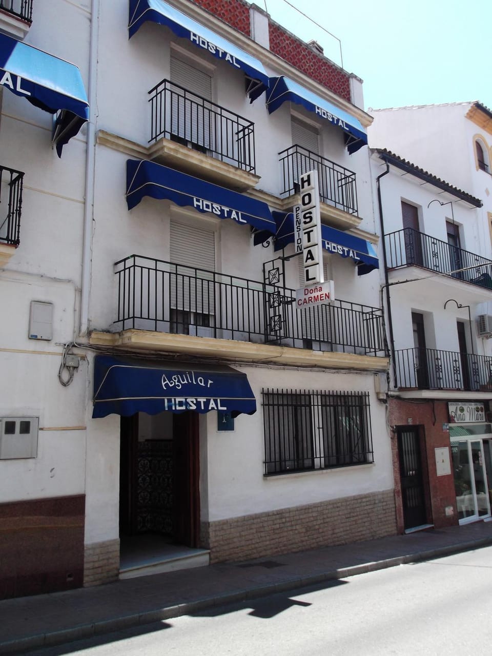 Facade/entrance