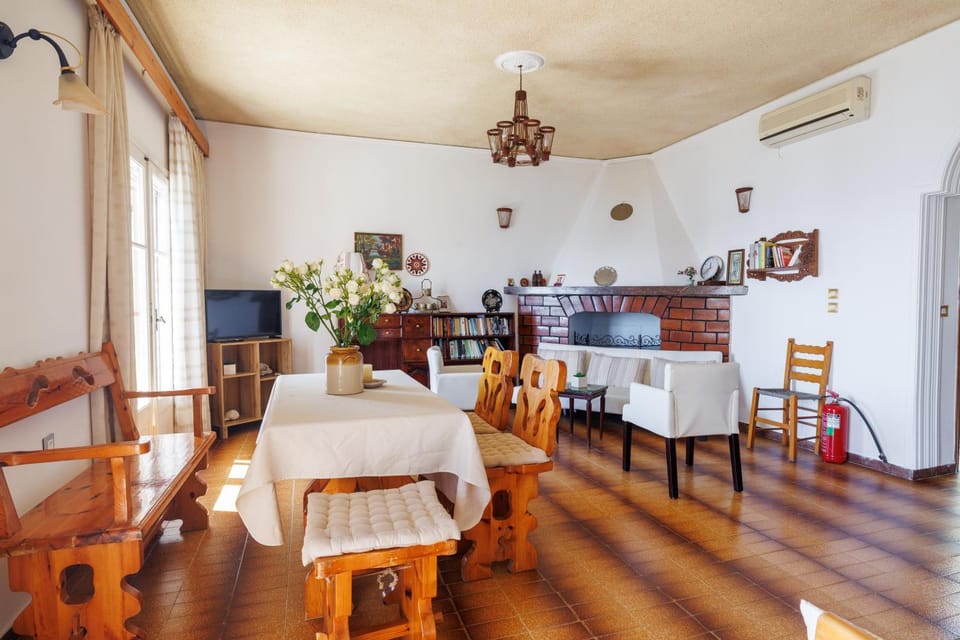 Living room, Dinner