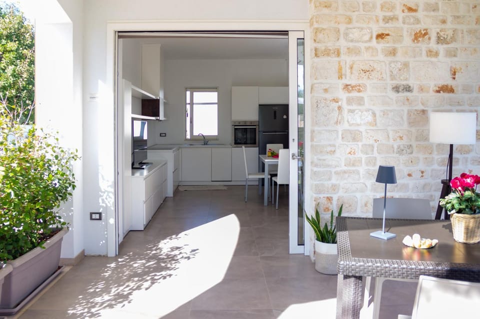 Patio, Dining area