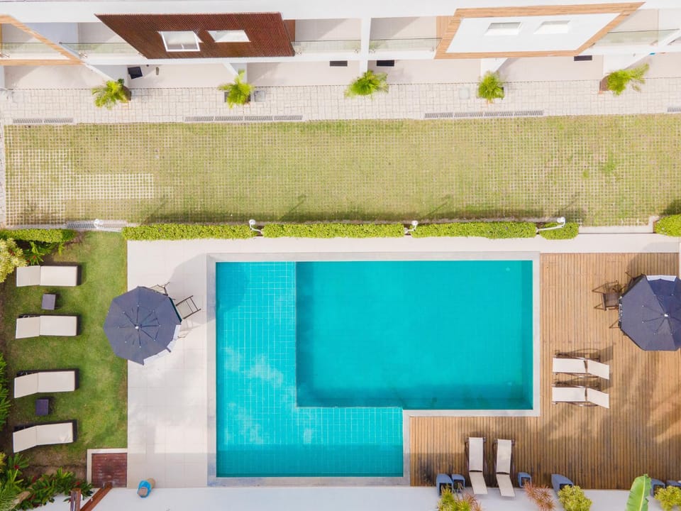 Pool view, Swimming pool