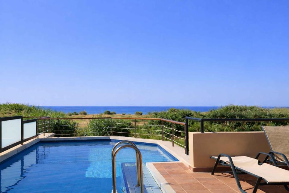 Natural landscape, Balcony/Terrace, Pool view, Sea view, Swimming pool, Swimming pool