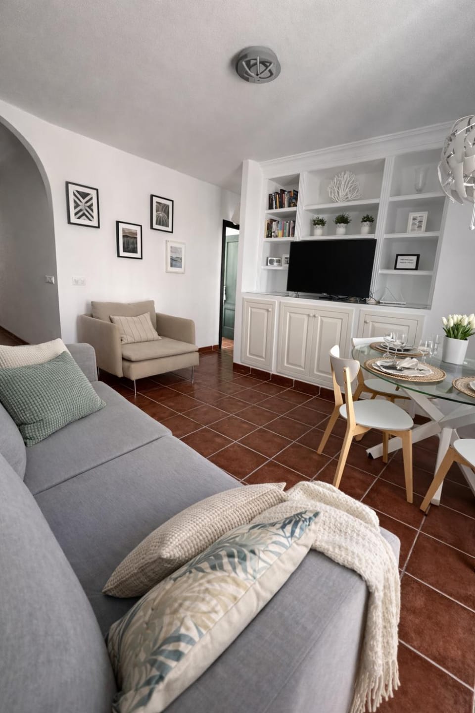 Living room, Dining area